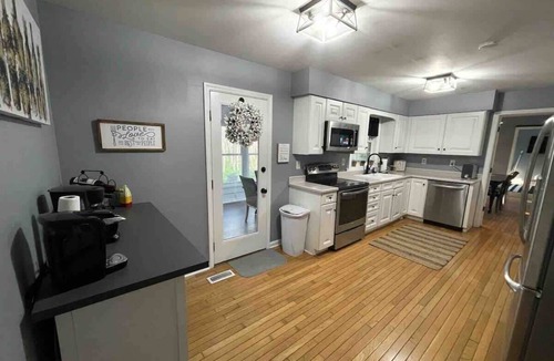 Arcadia House | Wooded Lakeside Retreat Near Grand Park + GameRoom