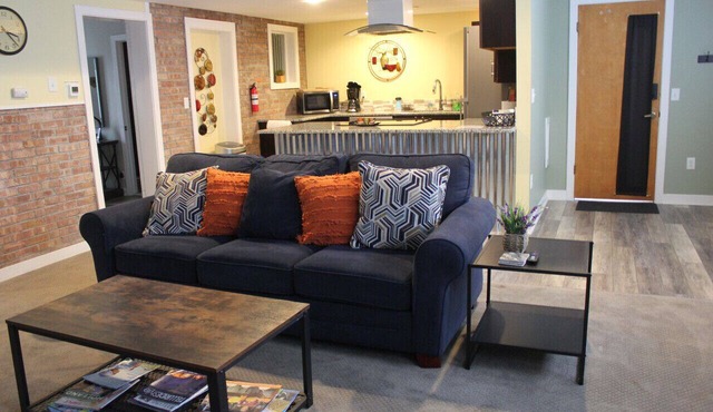 125 Cedar 1 · Apartment in Kalamazoo + WI-Fi + Garage + Laundry