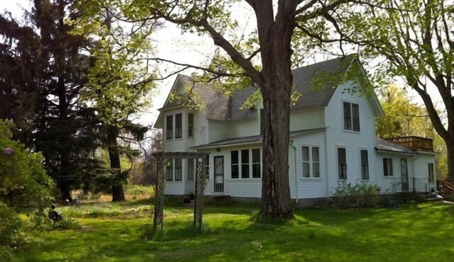 1860's White House In Glenn Located Between South Haven And Saugatuck