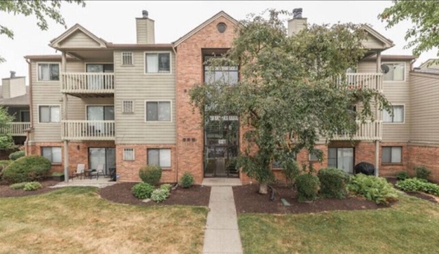 2 bed 2 bath W Pool table/ ping pong etc