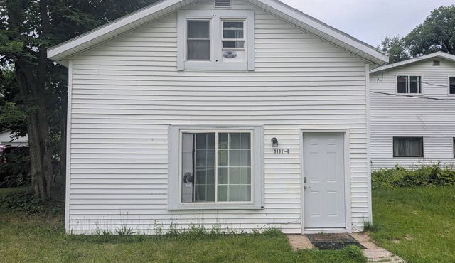 2-bedroom house in Berrien Springs w AC. Sofa bed. Close to Andrews University.