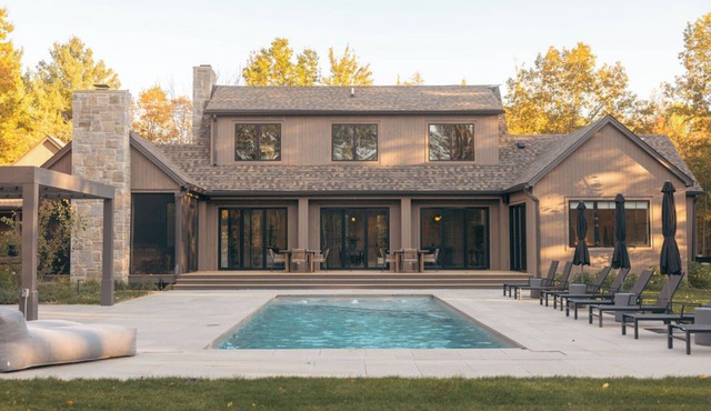 2027 dates avaliable Luxe Farmhouse · Heated Pool · Private Lake · Camp Loft