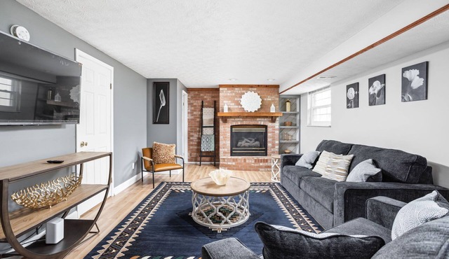 3 miles to Grand Park. Pet-Friendly w/Game Room!