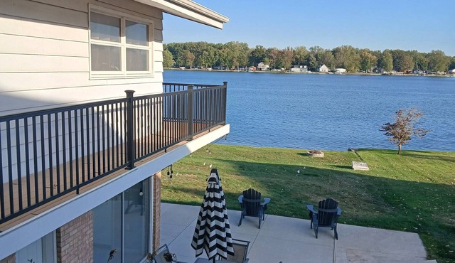 3br-Lakefront w/Private Dock and Water Toys on All-Sport Archer Lake