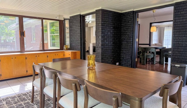 4 Bunks 3 Kings 1 Queen: Premium Spacious Home -Pinball-15m DT