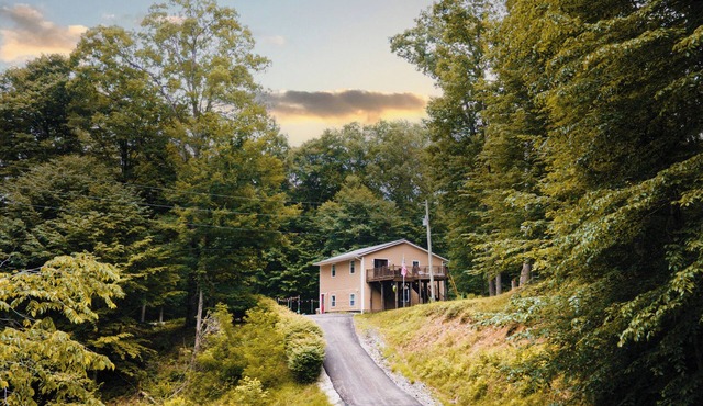 A Puzzle Peak - 5 Acres Woodland Escape