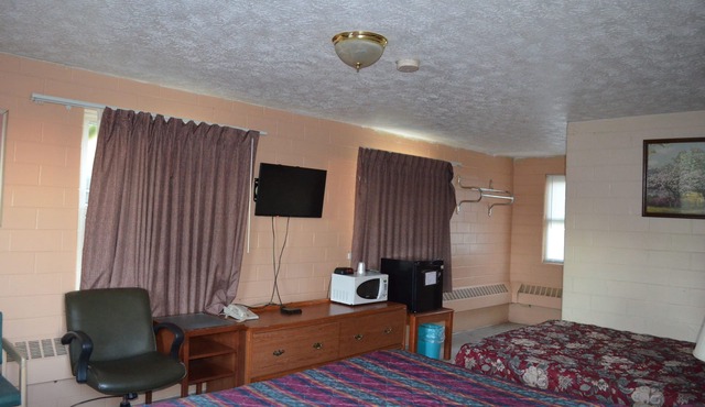 Admiral Motel
