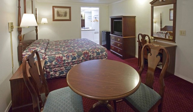 Americas Best Value Inn Lansing