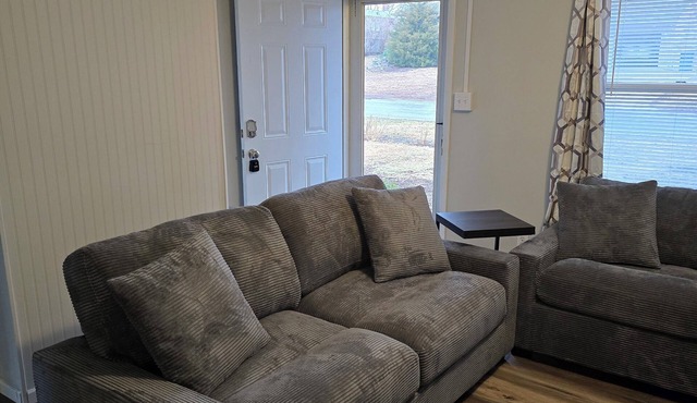 Beautiful 3-bedroom house in delightful Saint Joseph, IL!