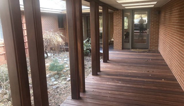 Beautiful Contemporary Ranch Style Home - 6 Bds, 4.5 Baths - Convenient Location