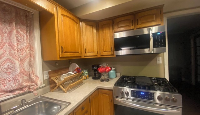 Beautiful home, w/fireplace & outdoor fire pit. Perfect for seasonal getaways.