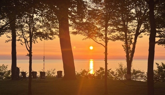 Beautiful Lake Michigan Beachfront Luxury Home. Private Beach, Pool + Hot Tub