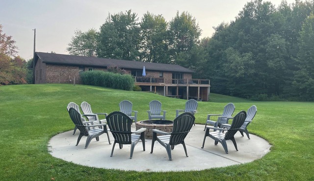 Beautifully Renovated Home With Privacy ~ Fire Pit ~ Minutes To Downtown!