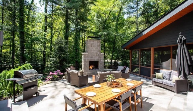 Blue Cedar | 5 BR | Lake Access | Hot Tub
