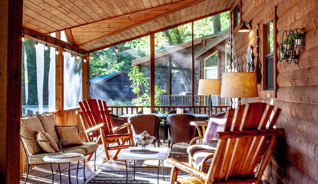 Cabin with POOL in family resort!