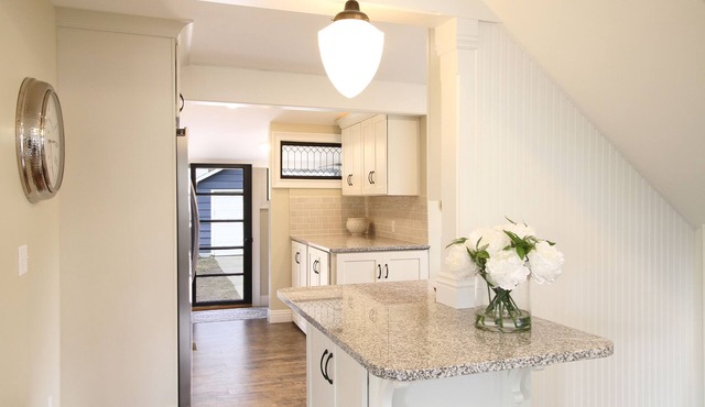 Charming Cottage ~ Steps from Spring Lake Beach