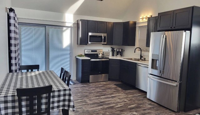 Charming & Modern 3 Bedroom House