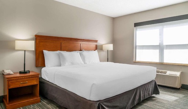 Country Inn & Suites by Radisson, Rossford - Toledo South