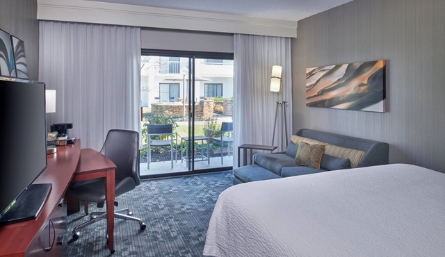 Courtyard by Marriott Indianapolis Castleton