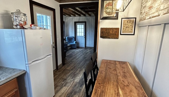 Cozy 1917 home with fun loft for kids.Close to birding & fishing.pets welcome