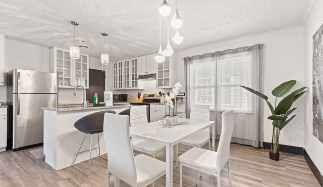 Cozy 3-Bedroom Apartment in the Heart of Indy