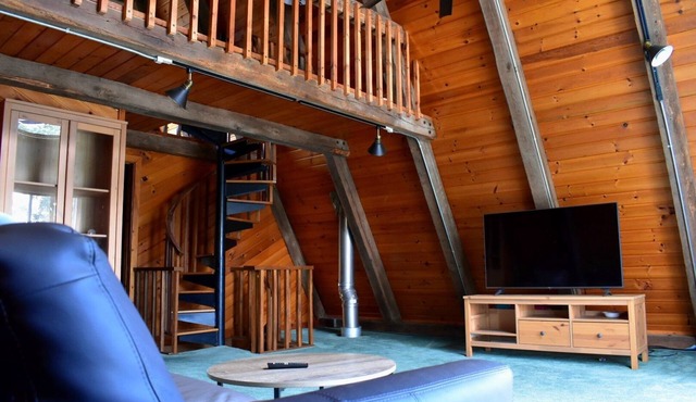 Cozy A-frame on Lime Lake