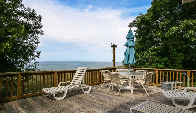 Crafty Cottage | 5 Bed, 3.5 Bath