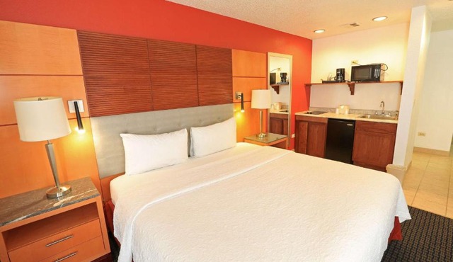 Days Inn by Wyndham Calumet Park