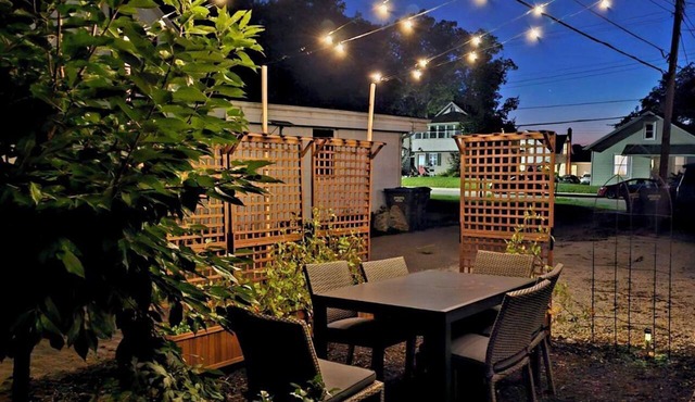 Dog-friendly, Short Walk to Grace, Village, Trails | Fast Wi-Fi & Workspace