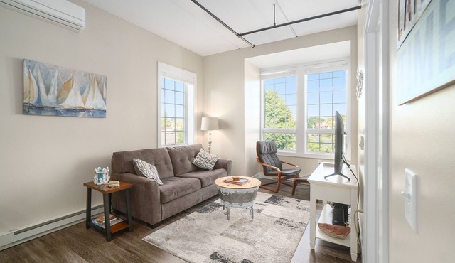 Downtown Waterview Condo at Edgewater