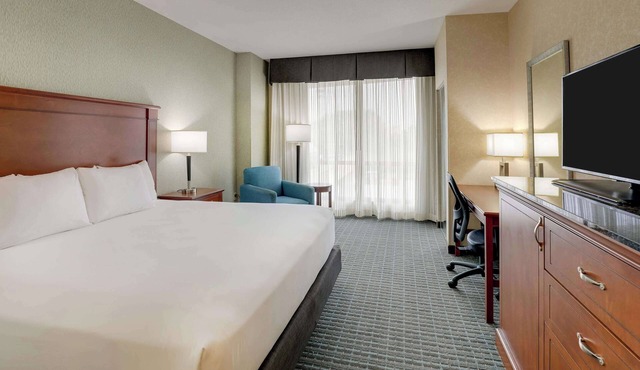 Drury Inn & Suites Grand Rapids