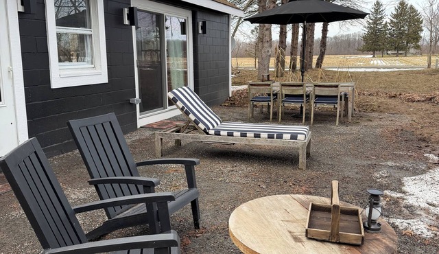 Enjoy your Saffron Farms stay: Wooded Serenity on 18 Acres — Wine & Golf Nearby