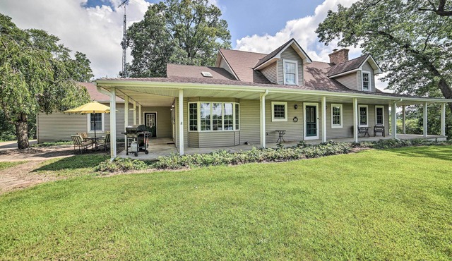 Family Friendly! Long Noble Lake Gem w/Game Room