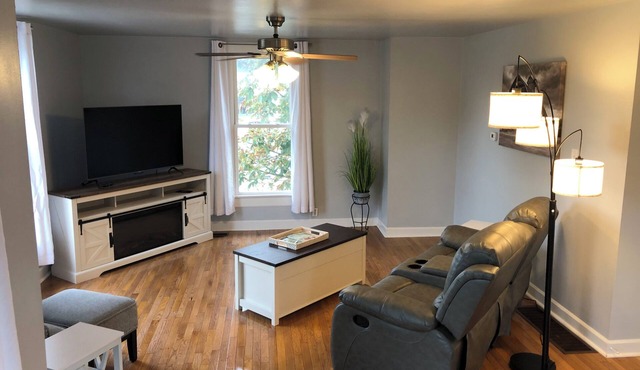 Fitted for the business traveler, a 2-bedroom apartment in Lebanon with WiFi, AC