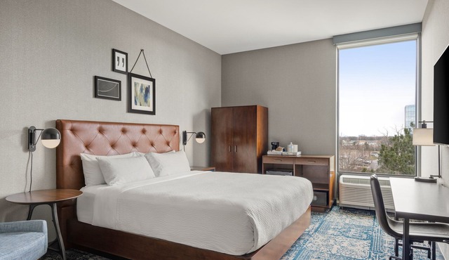 Four Points by Sheraton Chicago Westchester/Oak Brook