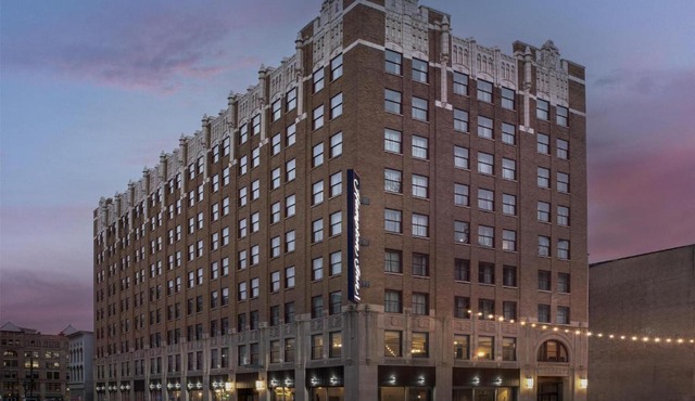Hampton Inn Indianapolis Downtown Across from Circle Centre