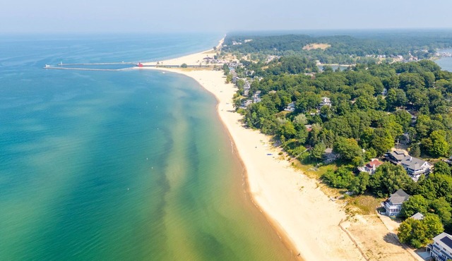 Hemingway's Beach House, Jacuzzi - perfect kids & families - 15 min to Saugatuck