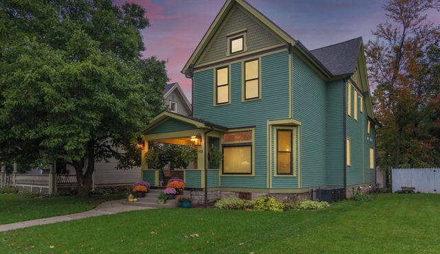 Historic Urban Retreat Fit for a KING!