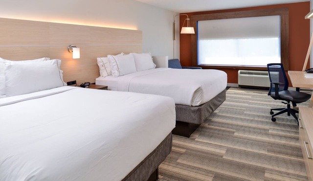 Holiday Inn Express & Suites Brighton South - US 23 by IHG