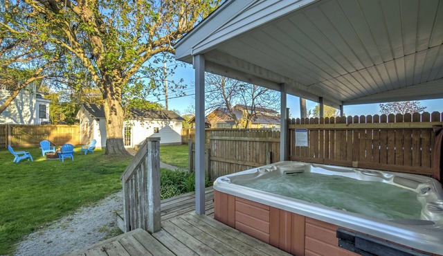 Hot Tub + Fenced Yard/Near Grand Haven