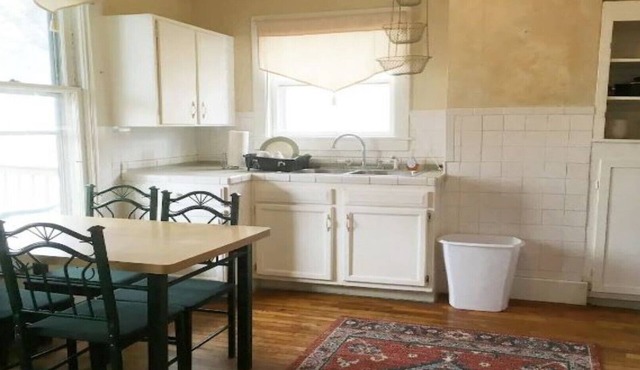 InTown Hideaway Kitch Bath 1 Bedrm Perfect for 2