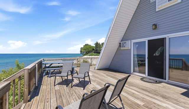 Juniper Presents: Chalet #20 Beachfront Chalet & Resort Amenities