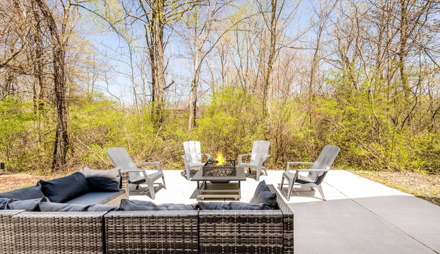 Kid & Baby Friendly; Indoor/Outdoor Pool & Hot Tub