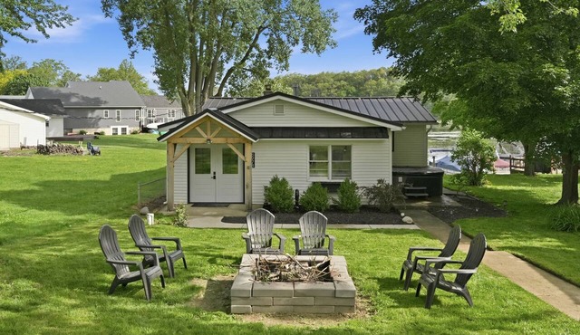 Lake Days & Family Nights | Webster Lake Retreat