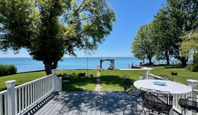 Lake Front completely updated 3 bedroom 2 bath house