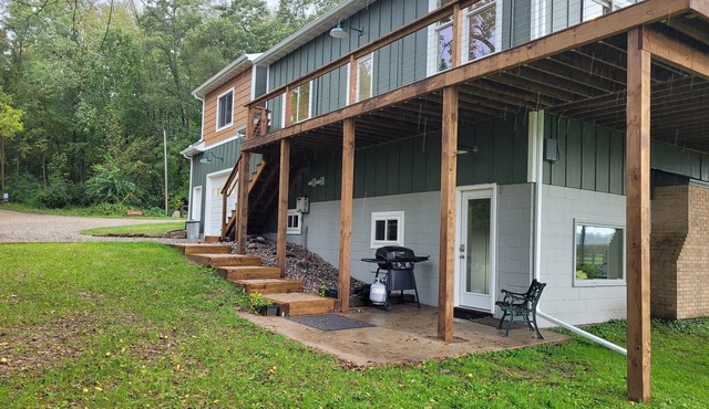 Lake front cottage Apartment