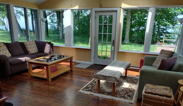 Lake Michigan Mansion and Coach House - Huge Yard - Private Stairs to Lake