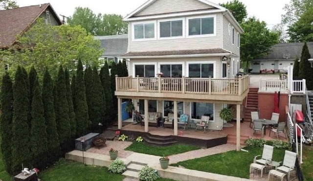 Lakefront Family Home, beautiful views, great locations and space for everyone.