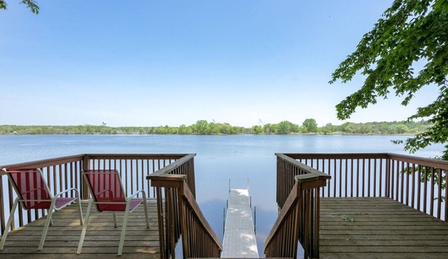 Lakeside Retreat Mona Lake Waterfront Sleeps 12