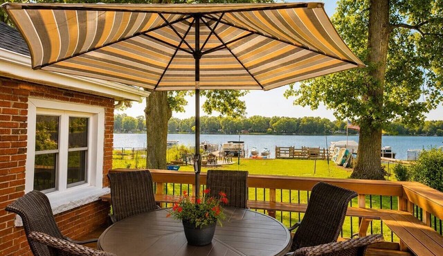 Lakeside Vista | 4 Seasons Waterfront Resort